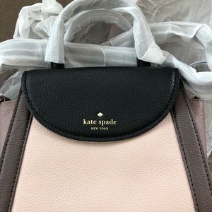 Kate Spade Cobble Hill Small Adrien NWT
PXRU6475